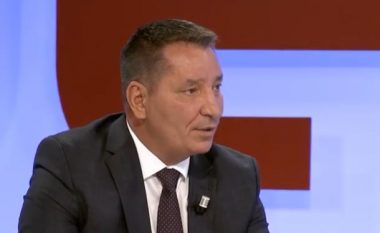 Lekaj ironizon me Enver Hoxhajn: Unë mund të kem ide se duhet të kemi edhe katër aeroporte në Kosovë (Video)