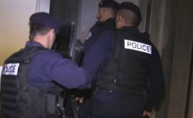 Vodhën veturë në vlerë 27 mijë euro, policia arreston gjashtë persona në Vushtrri