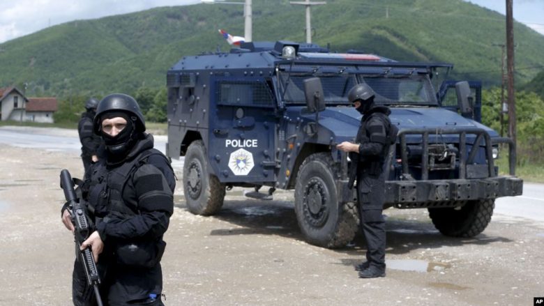 Zëri i Amerikës: Tensione të larta ndërmjet Prishtinës dhe Beogradit pas arrestimeve në Kosovë