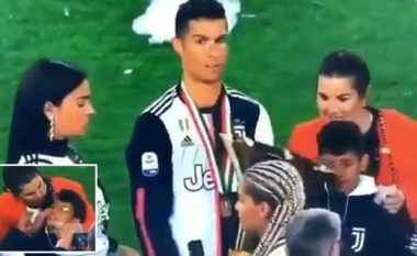 Momenti kur Ronaldo e goditi aksidentalisht djalin e tij me kupë në fytyrë