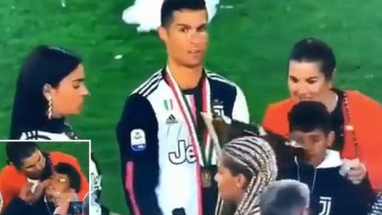 Momenti kur Ronaldo e goditi aksidentalisht djalin e tij me kupë në fytyrë