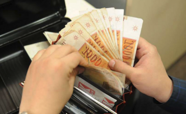 Publikohet paga mesatare për muajin janar në Maqedoni