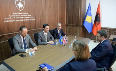Ministri Shala dhe ambasadori O’Connell flasin për përkrahjen ekonomike të Kosovës