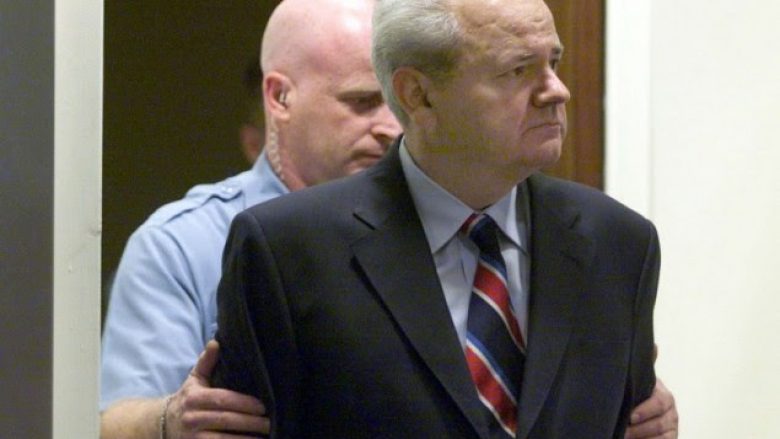 27 maji, dita kur gjykata konfirmoi padinë kundër Slobodan Milosheviqit