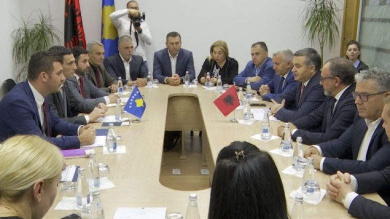 Kosova dhe Shqipëria shprehin vullnetin për ofertë të përbashkët turistike