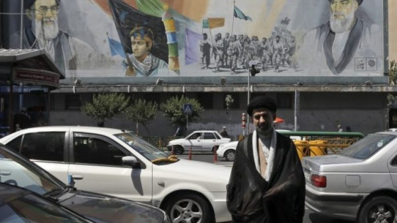 Irani dhe SHBA pranë konfliktit: Rouhani kërkon kompetenca për luftë