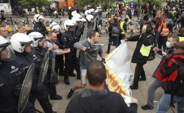 ‘Jelek-verdhët’ në Bruksel – protesta shpërthen në dhunë