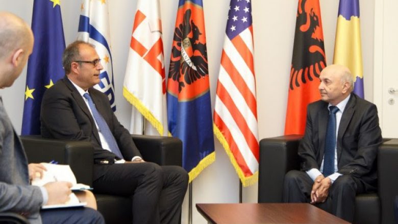Mustafa-Sakar diskutojnë për bashkëpunimin Kosovë-Turqi