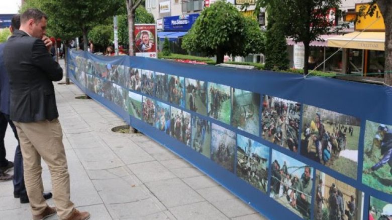 Hapet ekspozita me fotografitë e gjenocidit serb të kryer ndaj shqiptarëve