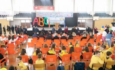 ‘Festa e Abetares’ mbledh trevat shqiptare në Prizren, premtohet unifikim i sistemit të arsimit
