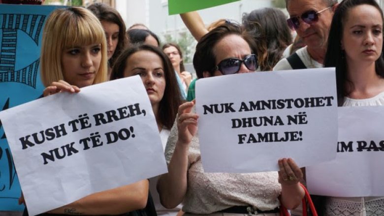 Gratë në Kosovë vazhdojnë të përballen me diskriminim