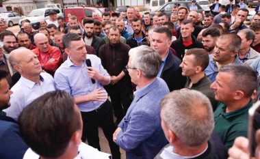 Veseli u premton banorëve të Doganajt zgjidhjen e problemit të rrugës