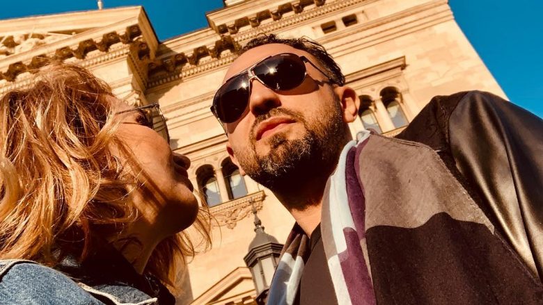 Yllka Kuqi shijon udhëtimet me bashkëshortin, çifti shfaqen të dashuruar në Budapest