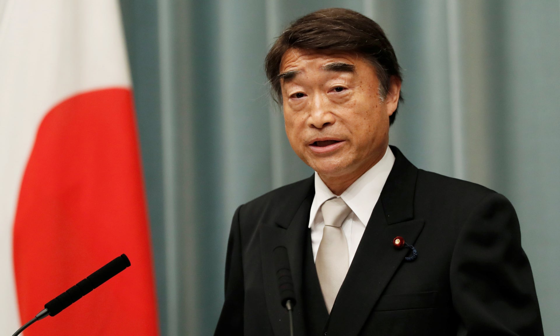 министр здравоохранения японии голая фото 58