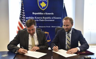 Nënshkruhet protokolli për marrëveshjen e ekstradimit mes Kosovës dhe SHBA-së