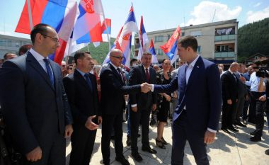 Gjuriq në Zubin Potok me fjalë të mëdha, premton qindra projekte për serbët e Kosovës