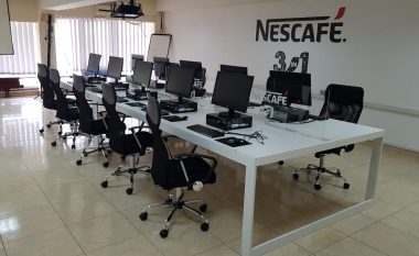Fakulteti i Ekonomisë në Prishtinë pranon pajisje të reja nga NESCAFÉ 3in1