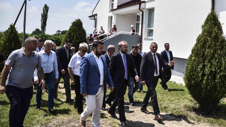 Ministri Tahiri: Kosova e ka detyrim politik dhe interes madhor kujdesin për shqiptarët e Luginës