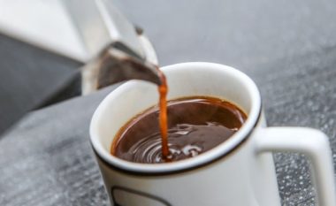 Deri në 25 kafe brenda dite nuk ndikojnë negativisht në zemër