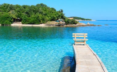 Turizmi i kthehet normalitetit në Shqipëri, rriten netë-qëndrimet me 38 për qind në qershor