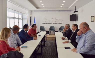 Prefekti Cownie interesohet për bashkëpunim mes kompanive kosovare dhe amerikane