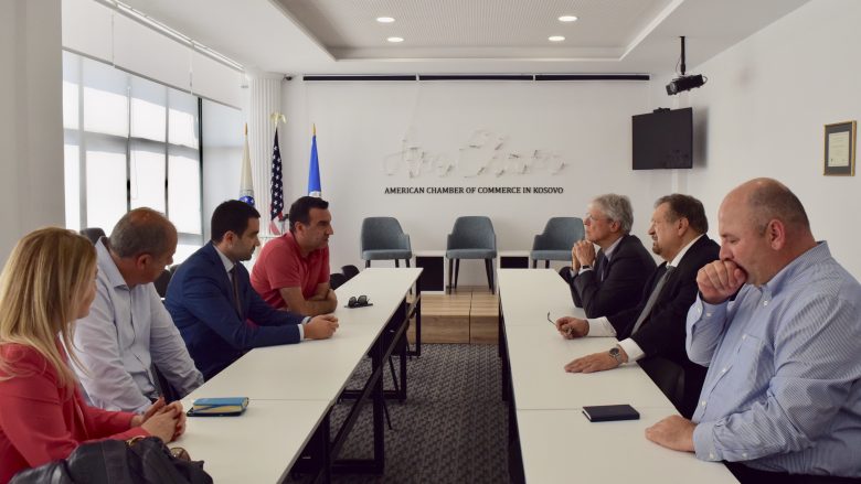Prefekti Cownie interesohet për bashkëpunim mes kompanive kosovare dhe amerikane