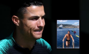 Ronaldo sërish në qendër të vëmendjes me fotografinë që vë në pah fizikun e tij