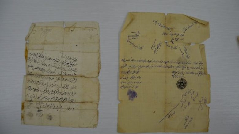 Drejtoria e Përgjithshme e Arkivave të Shqipërisë, konfiskon dokumente me rëndësi historike