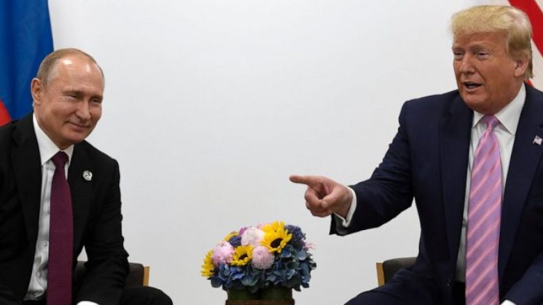 Trump me shaka i thotë Putinit: Mos ndërhyni në zgjedhje (Video)