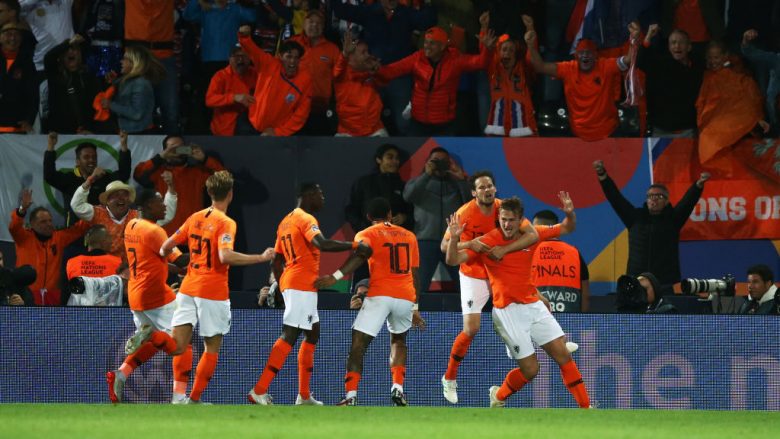 Holanda përmbys Anglinë dhe kalon në finale të Ligës së Kombeve