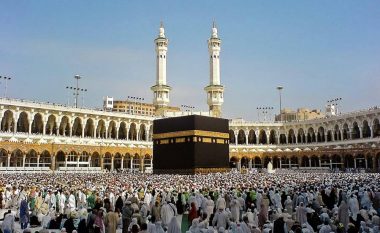 Në prag të haxhit, 1.8 milionë pelegrinë në Mekë