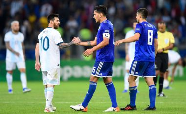 Argjentina gabon ndaj Paraguait, Kolumbia mposht Katarin