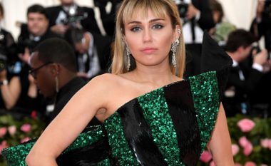 Albumi i ri i Miley Cyrus shoqërohet me një dhuratë të pazakontë