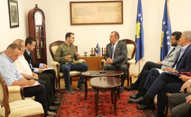 Ministri Mustafa priti në takim përfaqësues të qytetarëve nga Lugina e Preshevës që jetojnë në Kosovë