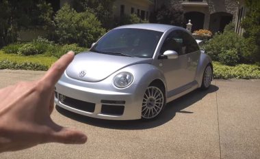 “Bisha e rrallë”: Tregohet se pse VW Beetle kushton mbi 80.000 dollarë (Video)