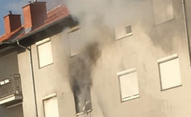 Dy banesa përfshihen nga zjarri në Prishtinë, nuk ka të lënduar (Foto)