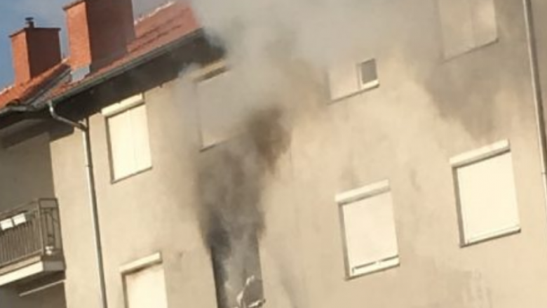 Dy banesa përfshihen nga zjarri në Prishtinë, nuk ka të lënduar (Foto)