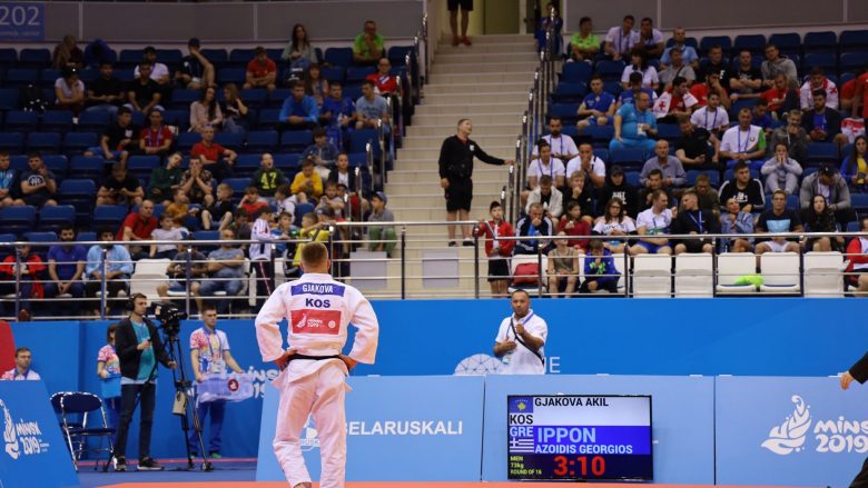 Akil Gjakova humbet përballjen e dytë, eliminohet nga garat e Minsk 2019