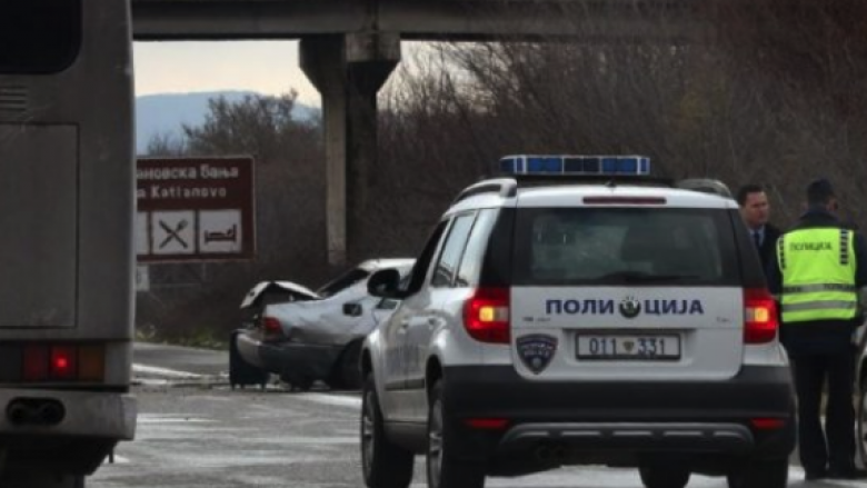 Një i vdekur dhe dy të lënduar, detaje nga aksidenti i sotëm në qarkoren e Shkupit