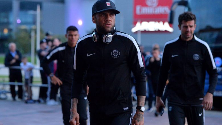 Alves drejt rikthimit në Spanjë, Sevilla e kërkon brazilianin