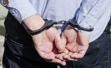 Bashkëjetoi me një të mitur, arrestohet burri nga Mitrovica