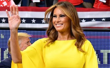 Kombinim më i guximshëm i Melania Trump: Kombinezoni i verdhë ka ngritur të gjithë në këmbë!