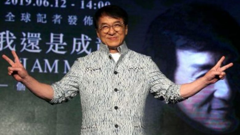 Në Tajvan për promovimin e albumit të ri, Jackie Chan: Nuk di asgjë për protestat masive në Hong Kong