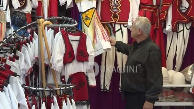 Lulzim Kika, ndër rrobaqepësit e parë të veshjeve kombëtare në Kosovë (Video)