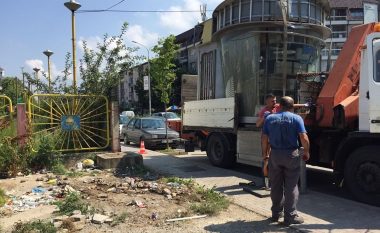 Largohen kiosqet që nuk janë në përdorim në Prishtinë