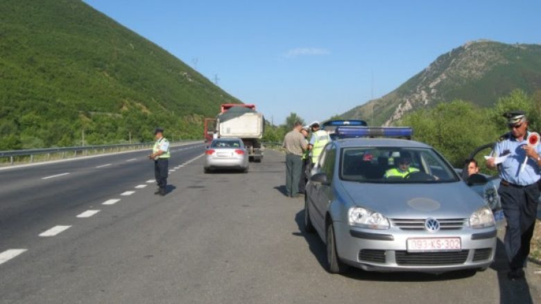 Nesër fillon patrullimi i përbashkët mes policëve të Kosovës dhe Shqipërisë