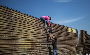 SHBA do të ulë numrin e mbrojtjes për fëmijët që kalojnë kufirin me Meksikën