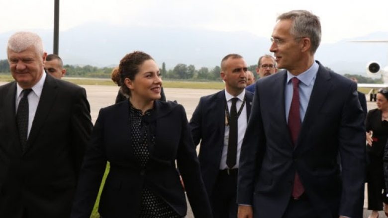 Sekretari i përgjithshëm i NATO-së mbërrin në Tiranë