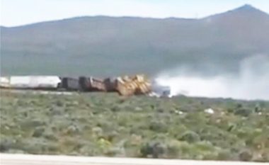Një tren që thuhet se mbante granata dhe bomba ka dalë nga shinat në Nevada – pamje nga vendi i ngjarjes (Video)