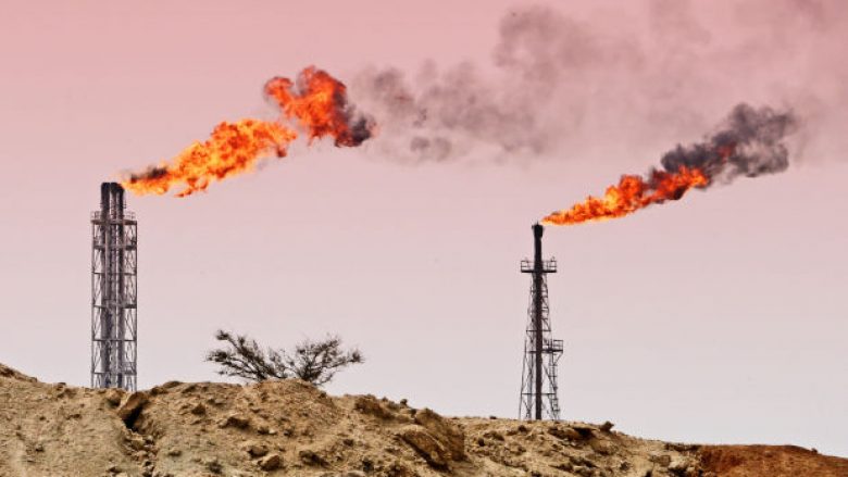 Tensionet në Lindjen e Mesme rrisin çmimet e naftës